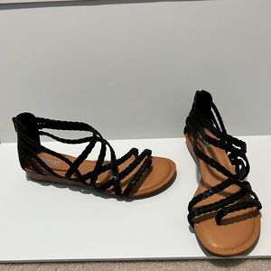 Carlos Santana Amara black sandals size 9
